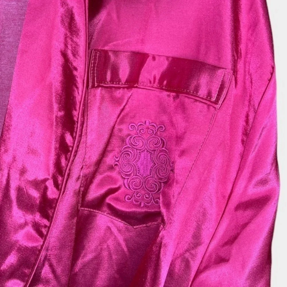 Vintage Embroidered Red‎ Robe - Picture 4 of 7